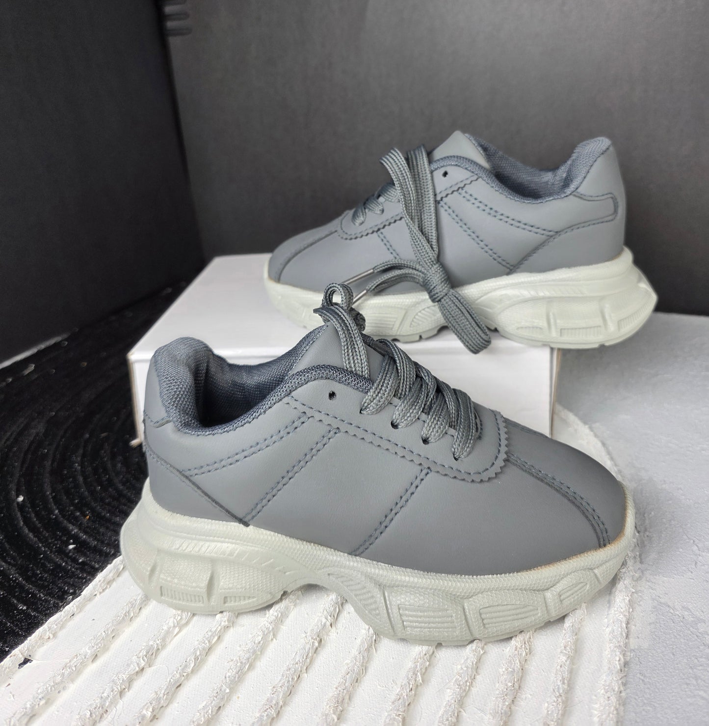 Sneaker - 26