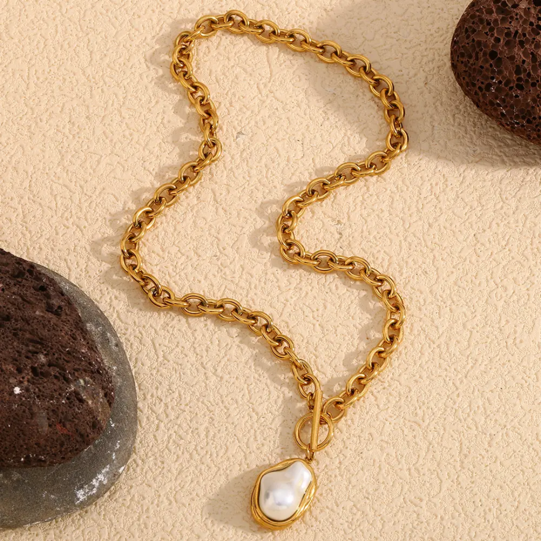 Trendy gold-plated stainless steel pendant necklace