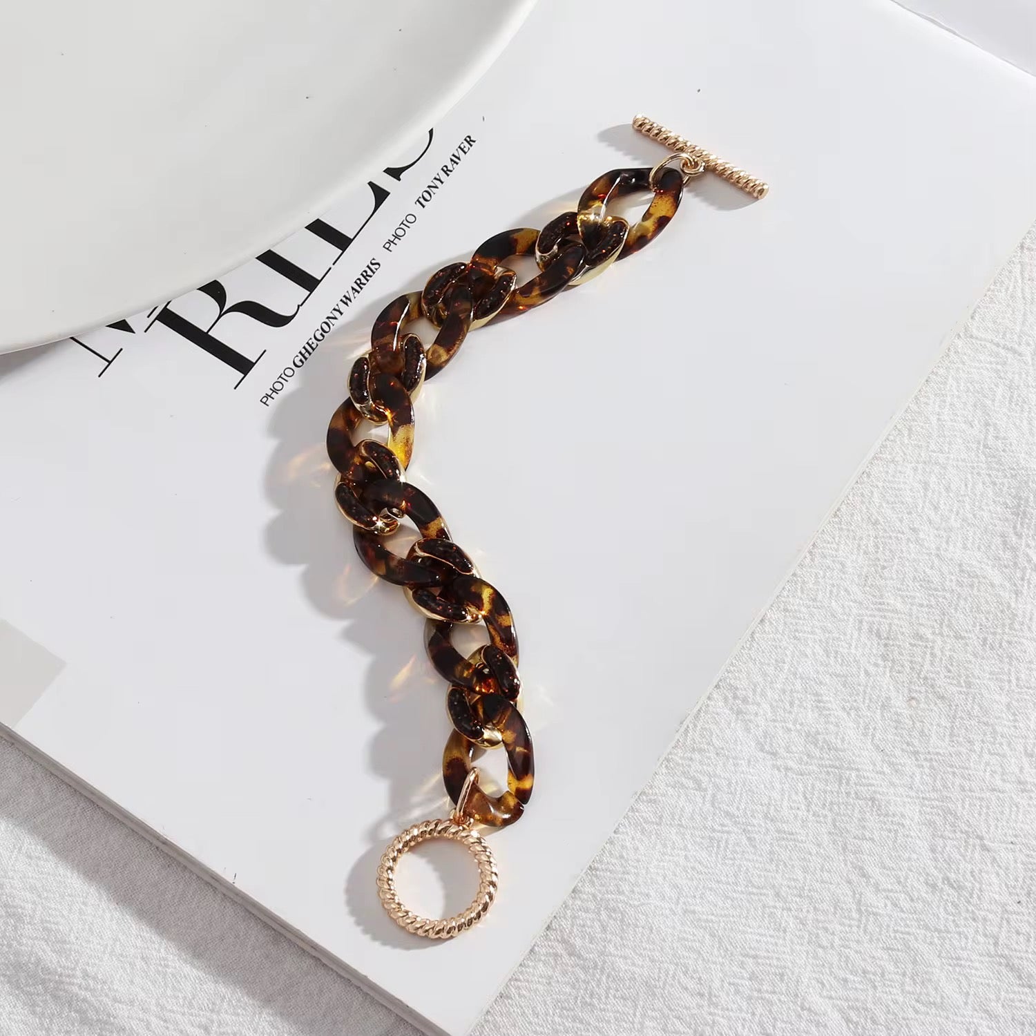 Vintage metal acrylic splicing Thick chain bracelet for women