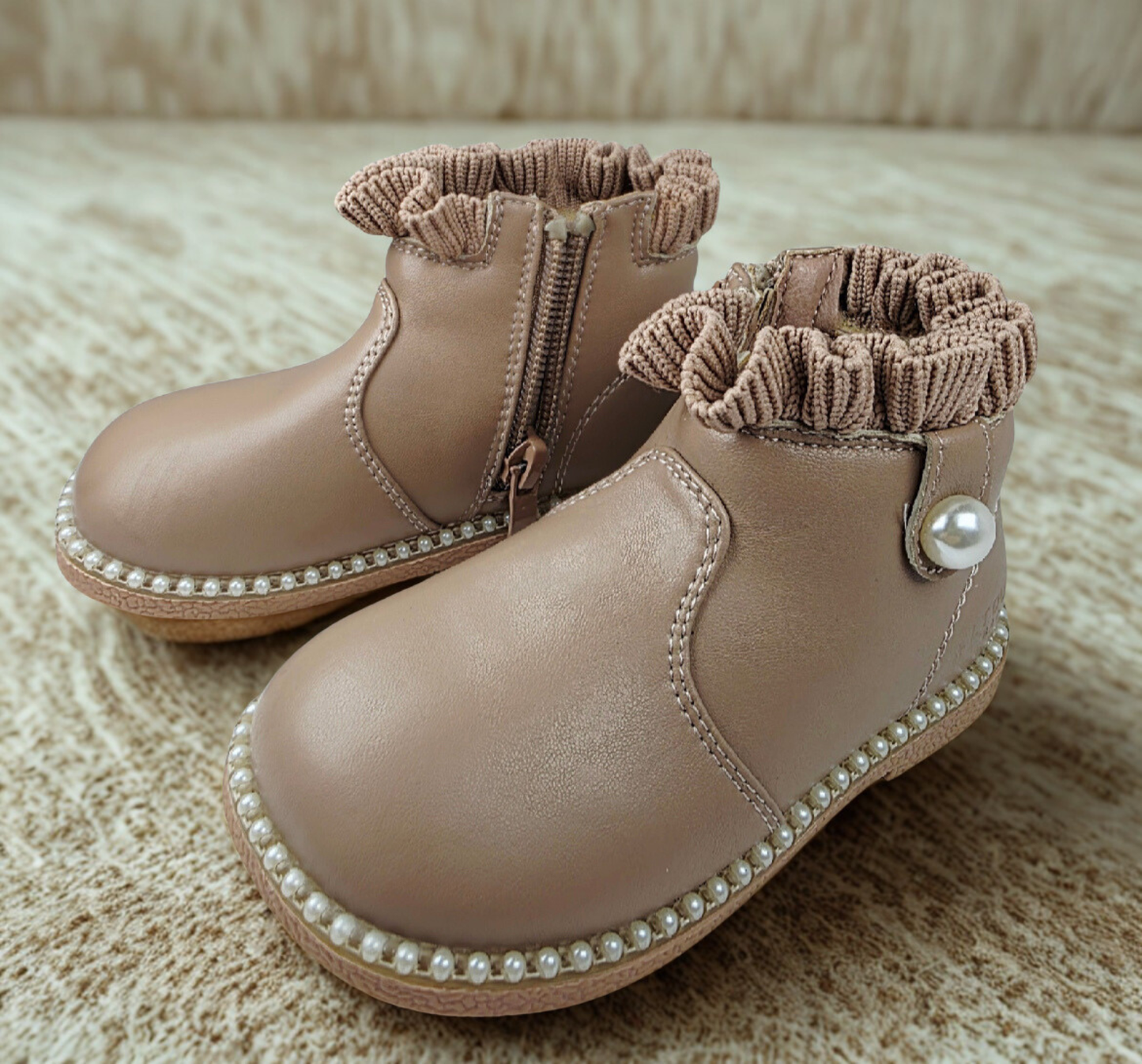 Black children's ankle boots with pearl details