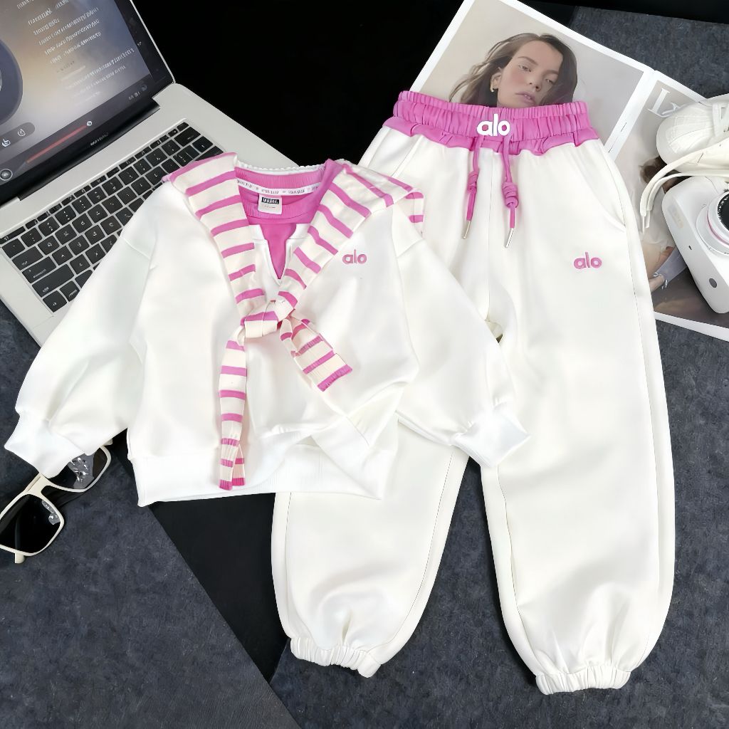 Ensemble de jogging blanc et rose pour enfants – Tenue tendance et confortable