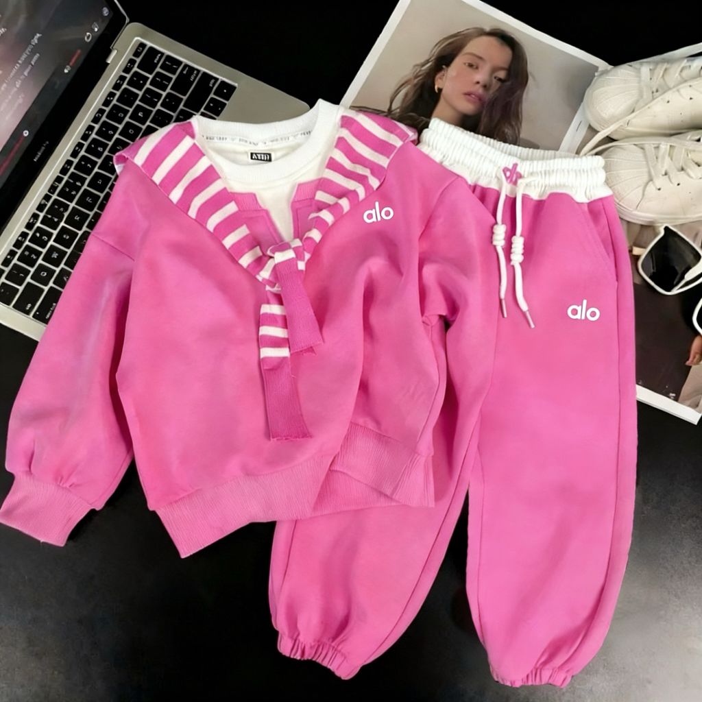 Ensemble de jogging blanc et rose pour enfants – Tenue tendance et confortable
