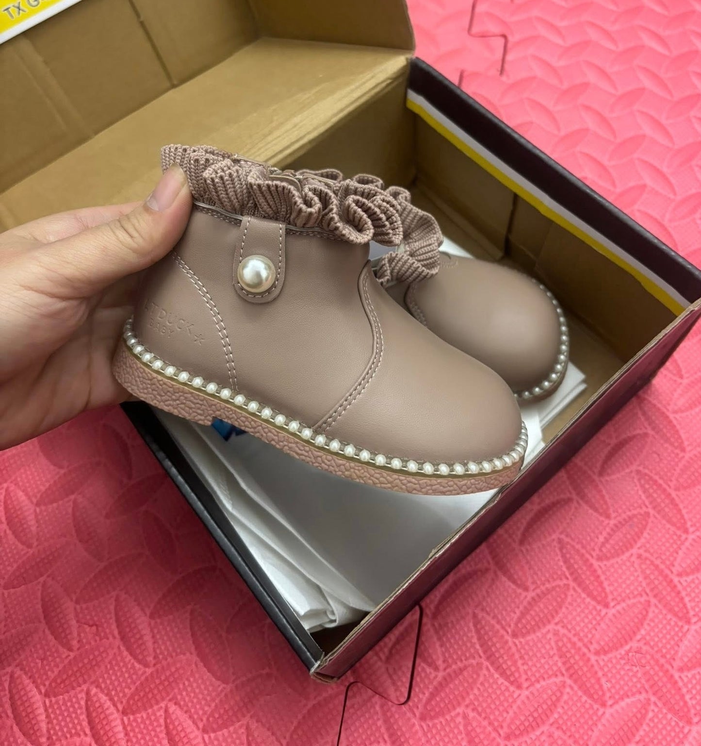 Black children's ankle boots with pearl details