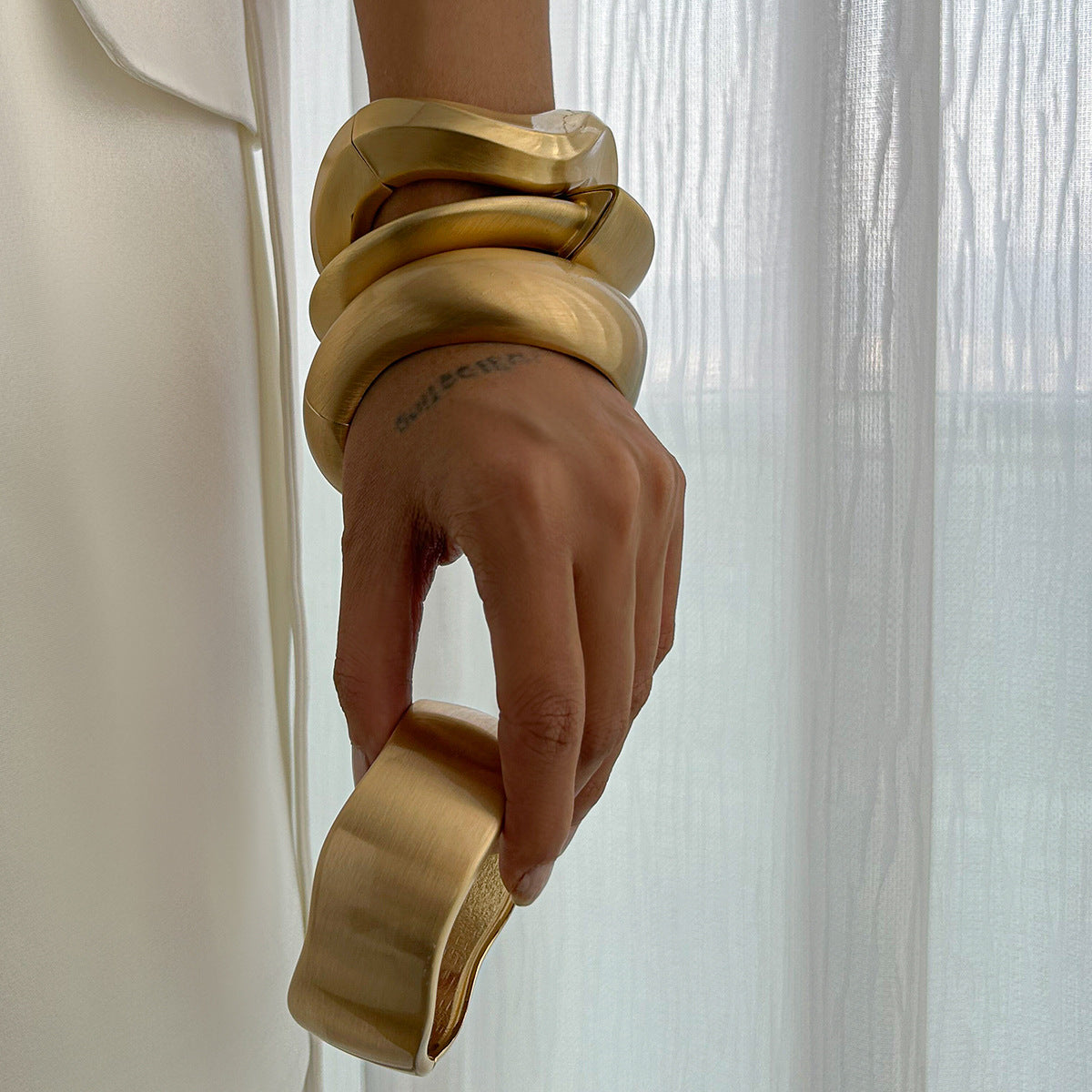 Wide Edition Irregular Alloy Fashionable Bracelet/Bangle