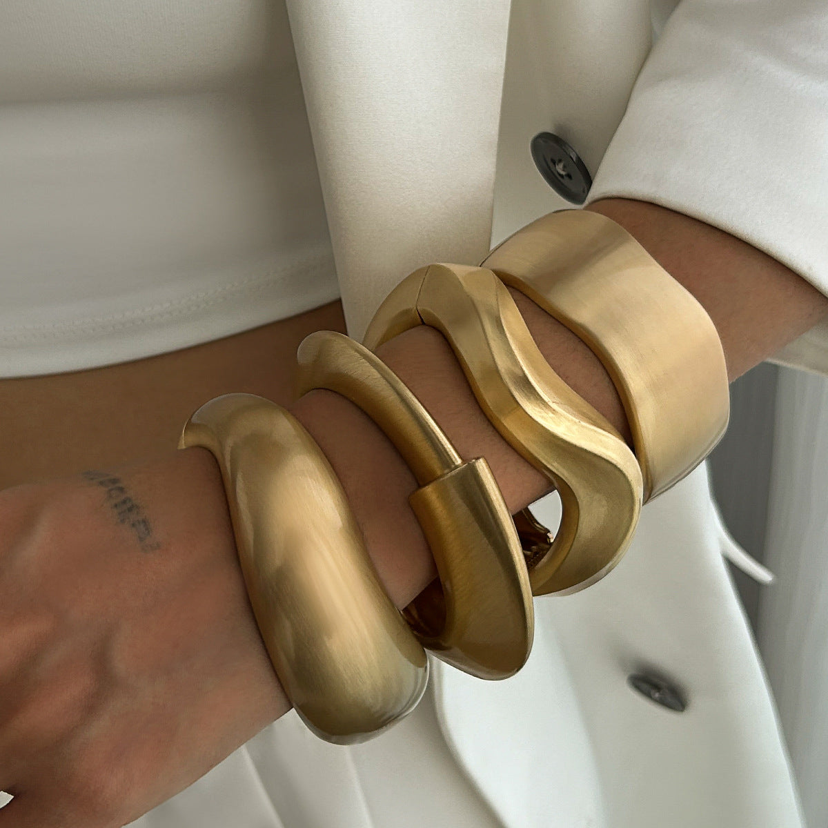 Wide Edition Irregular Alloy Fashionable Bracelet/Bangle