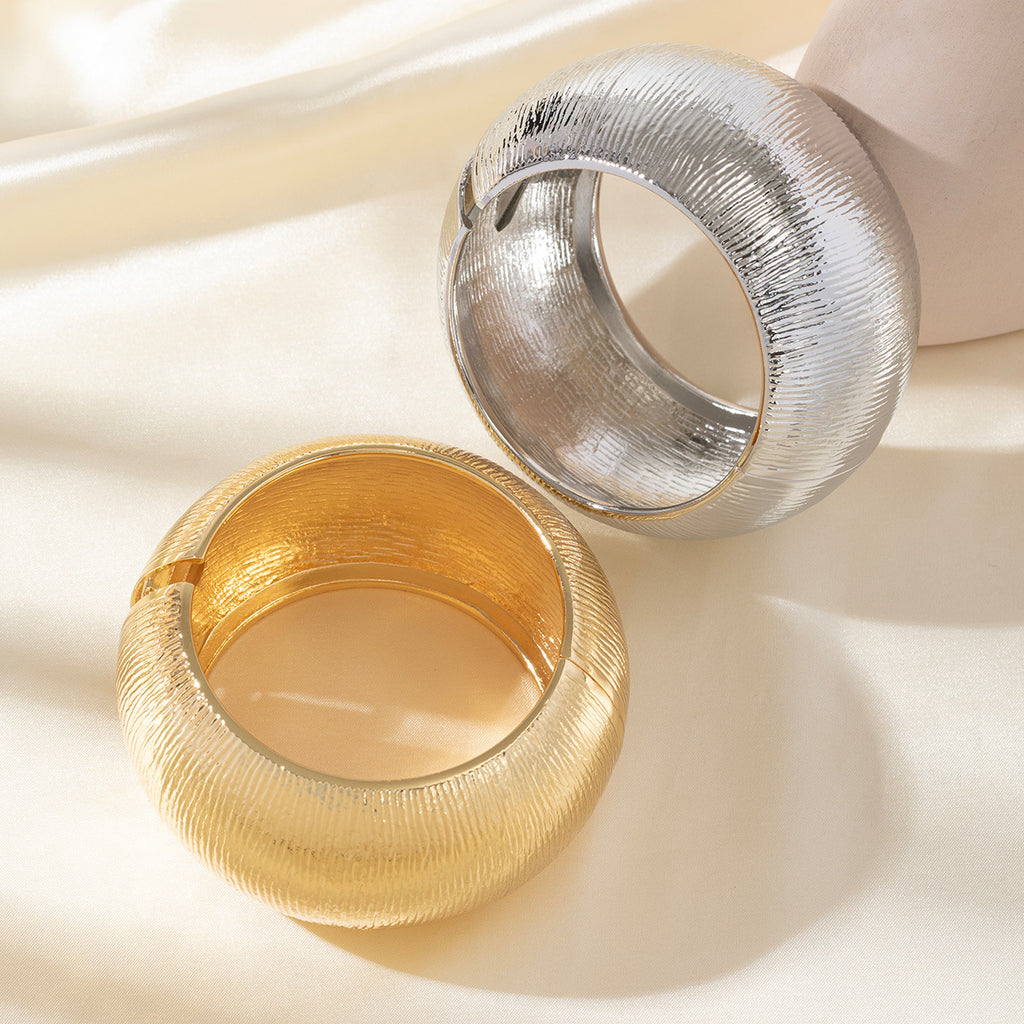 Chunky bracelet circle