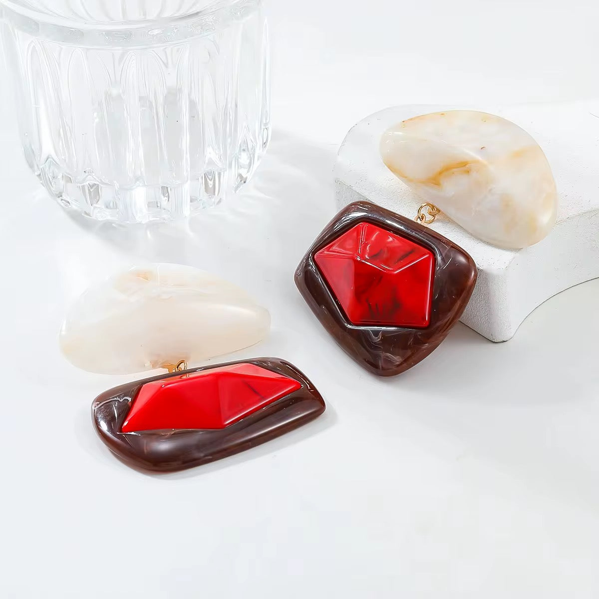 Big resin drop earrings trendy