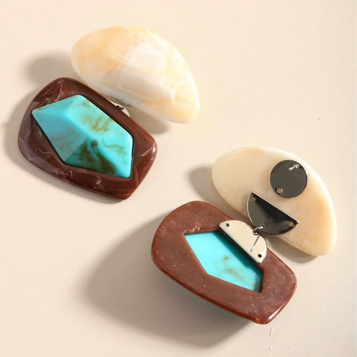 Big resin drop earrings trendy
