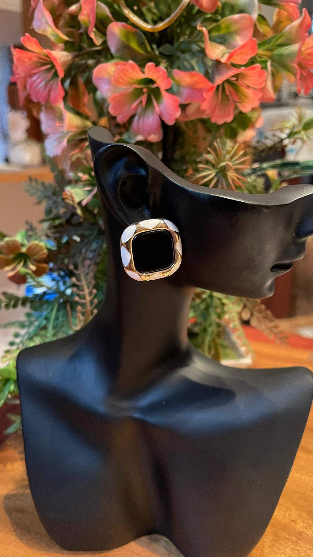 Simple Earrings for everyday occasion