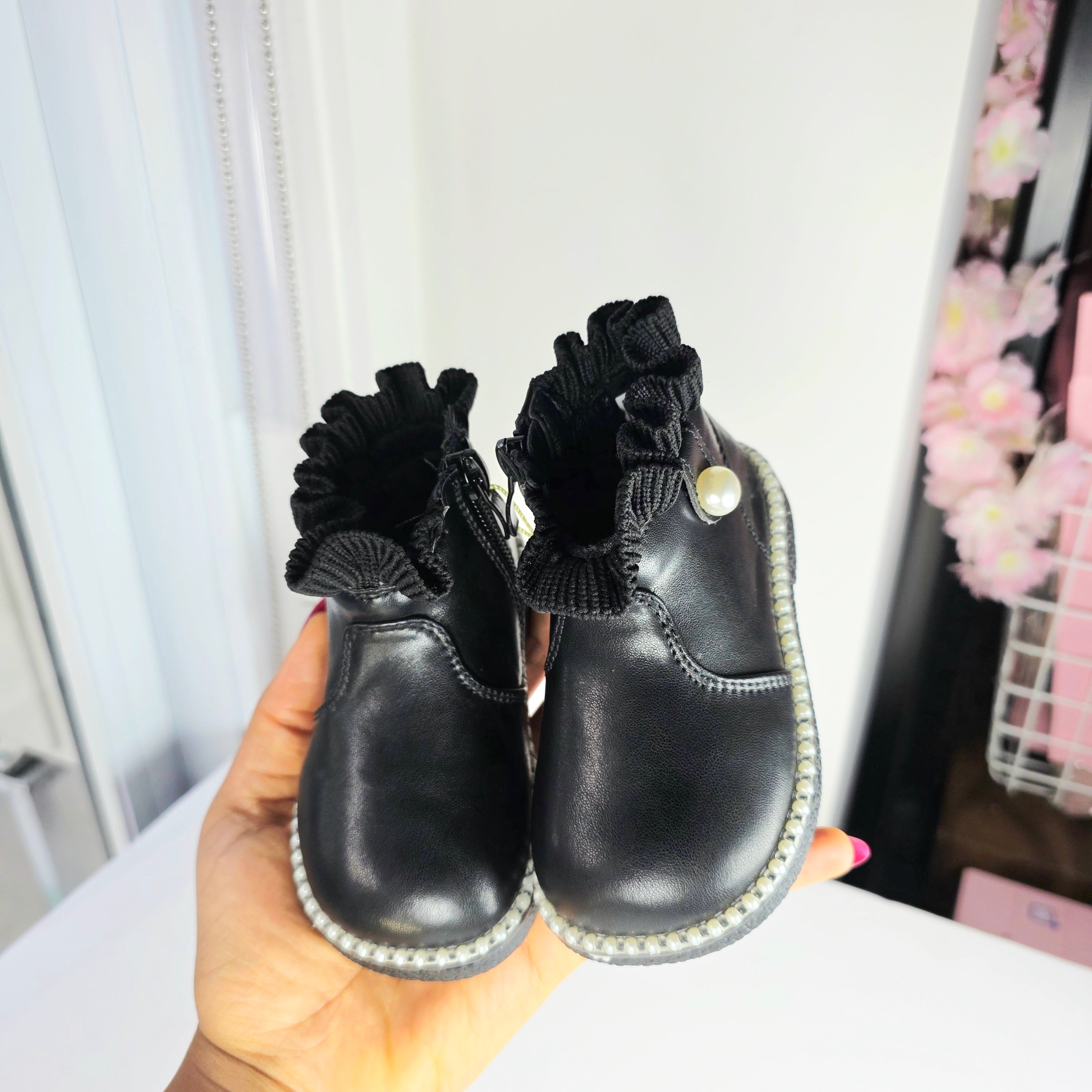 Bottines enfant noires avec détails perles