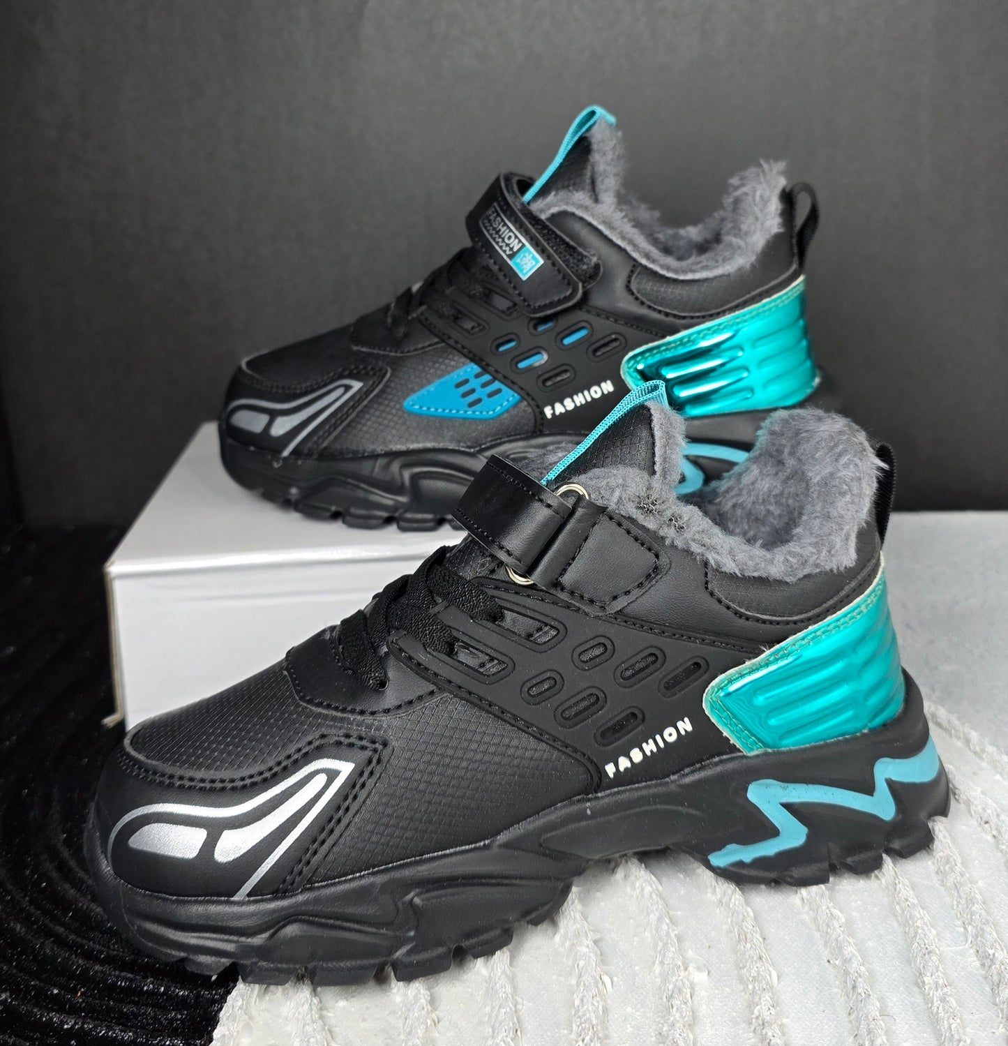 Sneaker- 29-30-31
