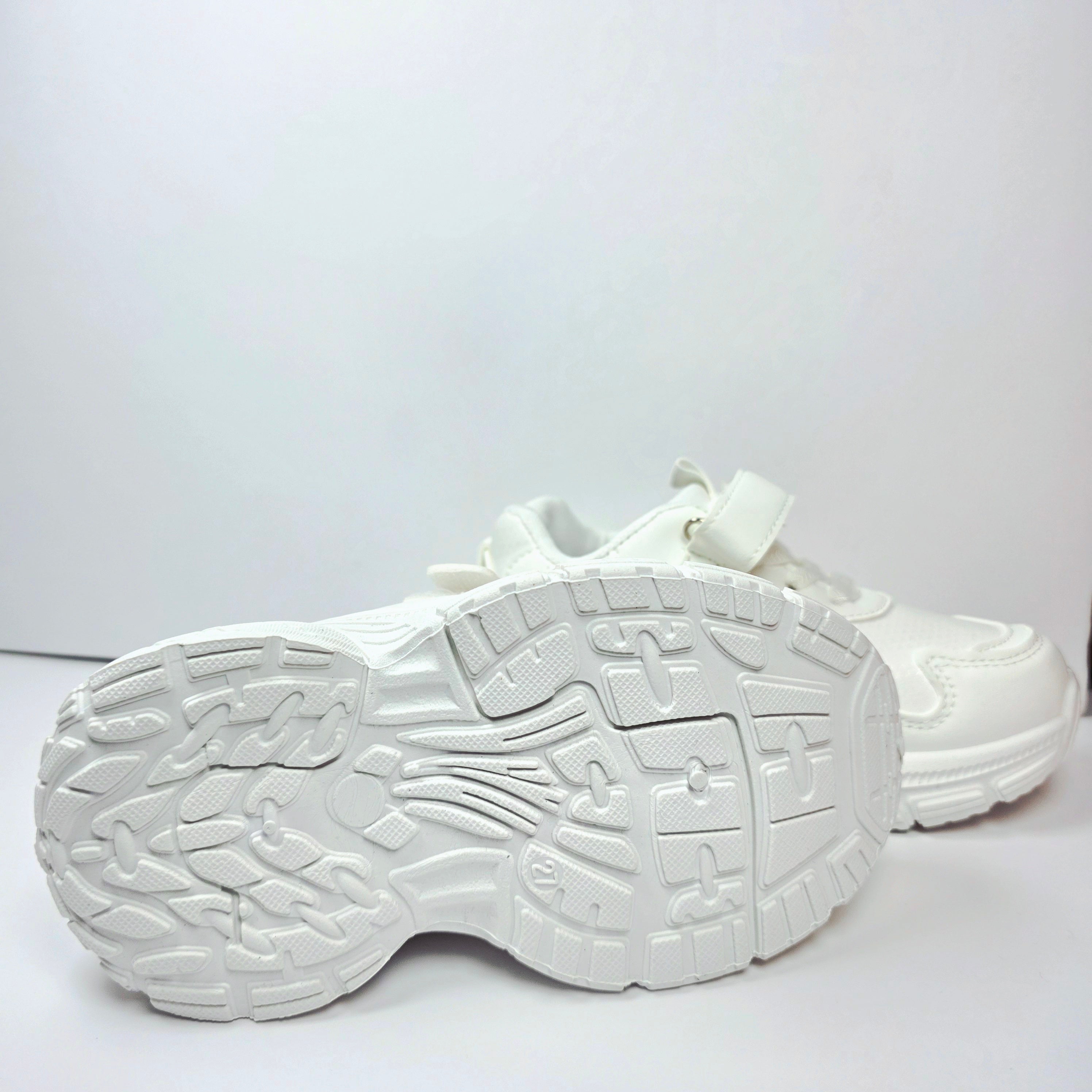 White sneaker - 27