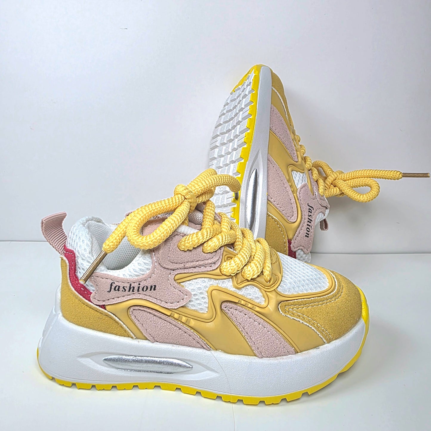 Sneaker  - 26
