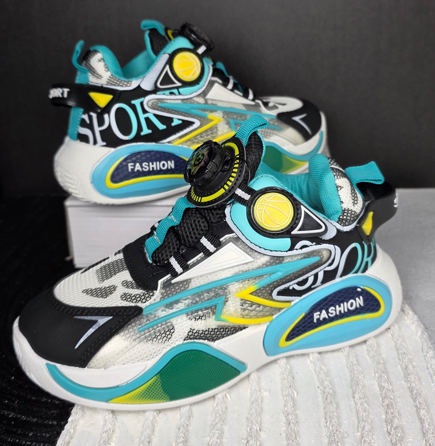 Sneaker  - 34