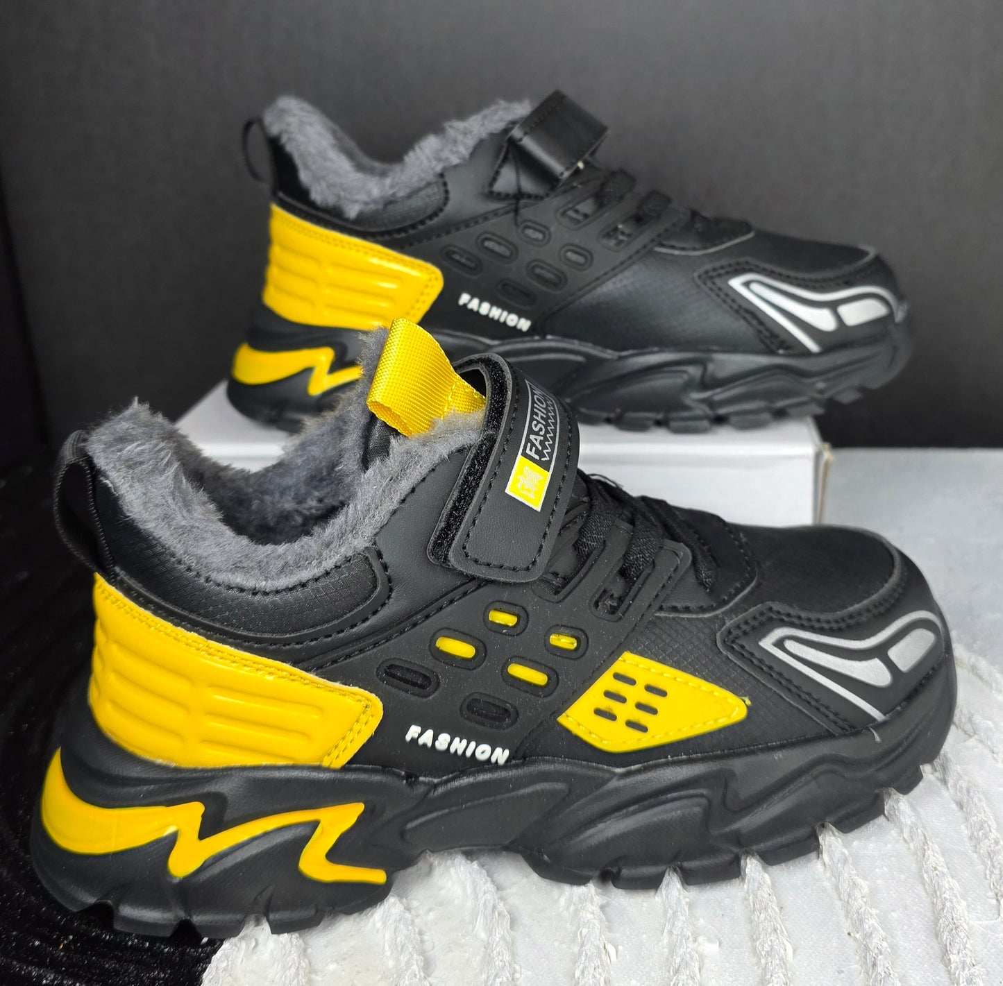 Sneaker- 29-30-31