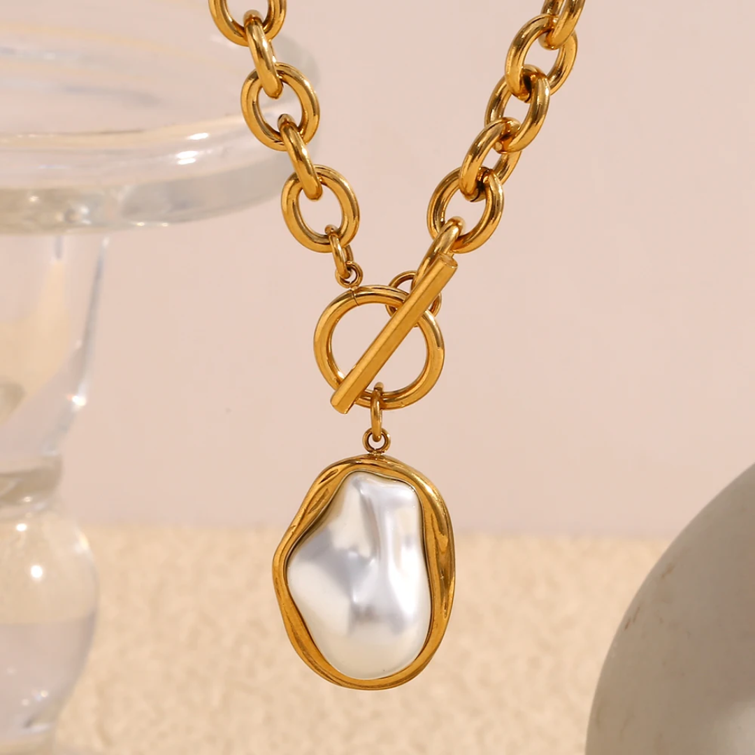 Trendy gold-plated stainless steel pendant necklace