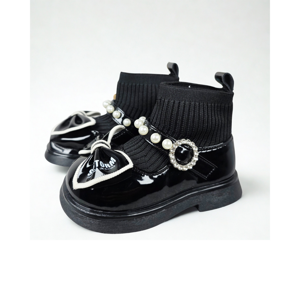 Cute little papillona boots