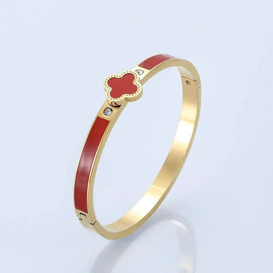 Bracelet en acier inoxydable à motif trèfle coloré