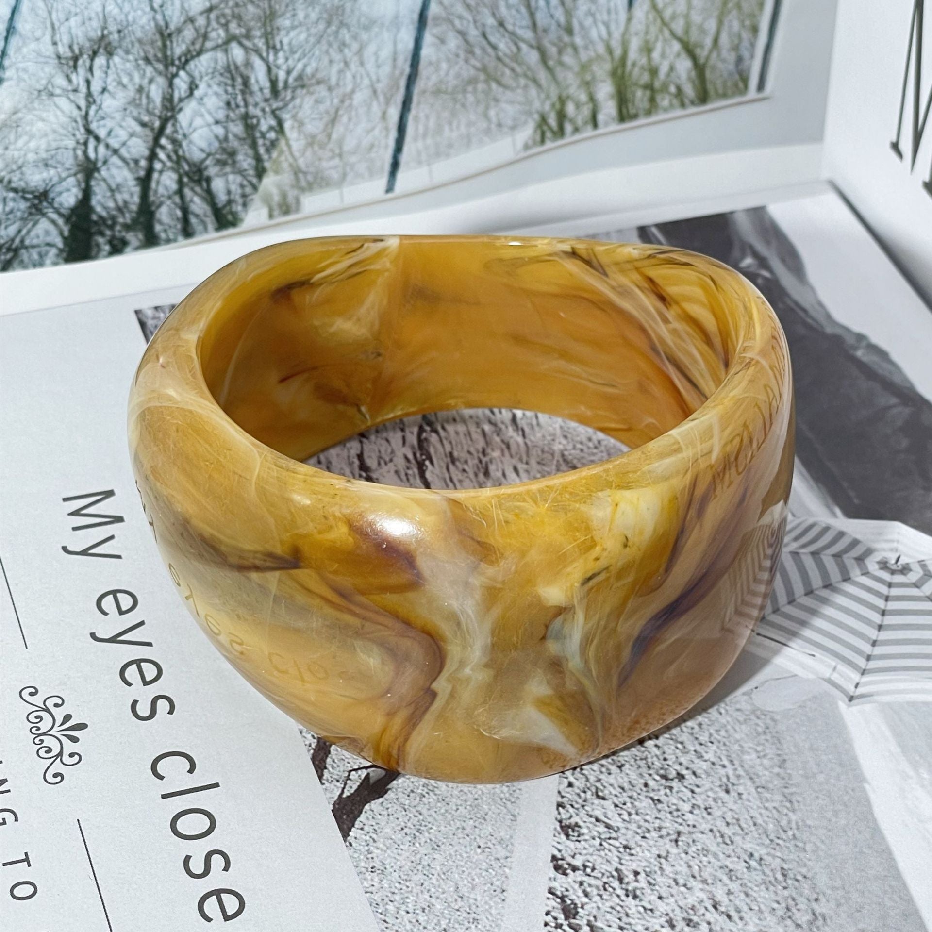 Irregular Geometric Shape Acrylic Bracelet