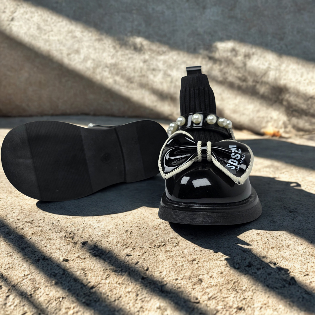 Cute little papillona boots