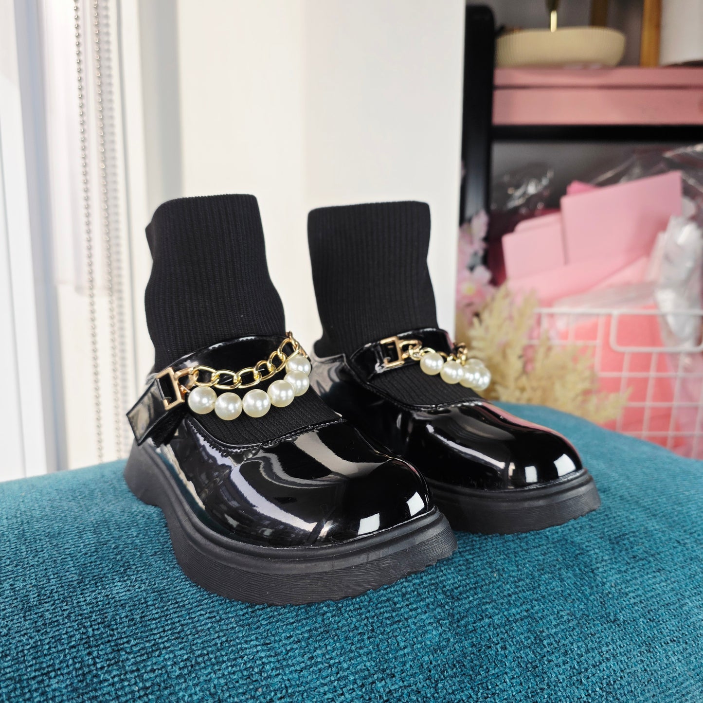 Pearl boots